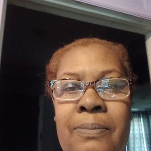 Meet your Posher, Annie